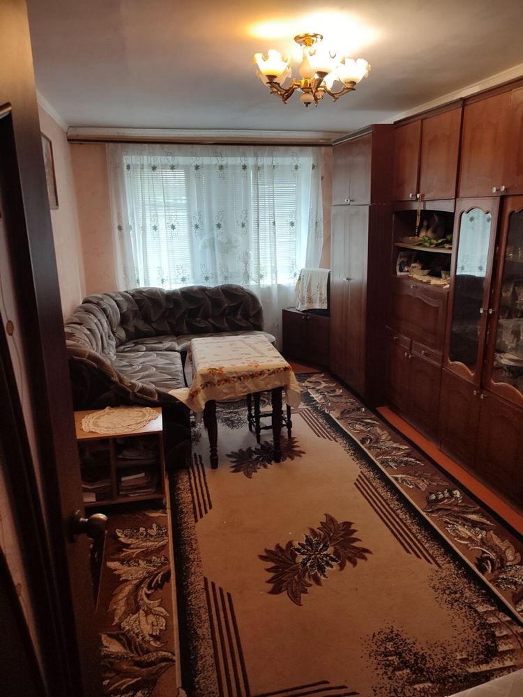 Продам 3х кімнатну квартиру по вул.Ярмарковій 51.