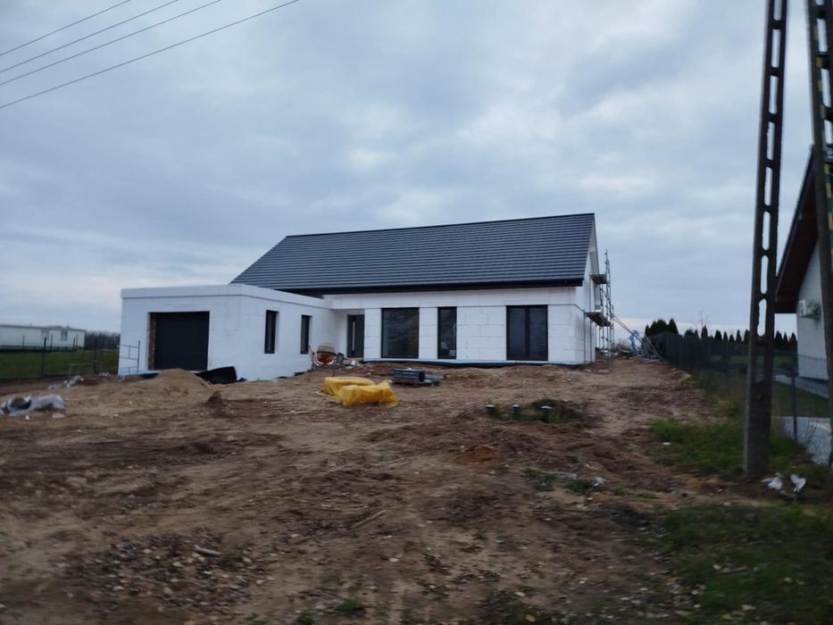 Dom nad jeziorem wraz z domkiem letniskowym