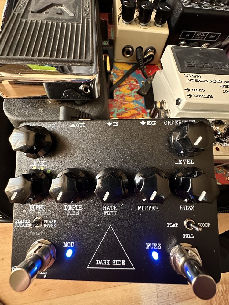 Keeley Dark Side V2 - multiefekt