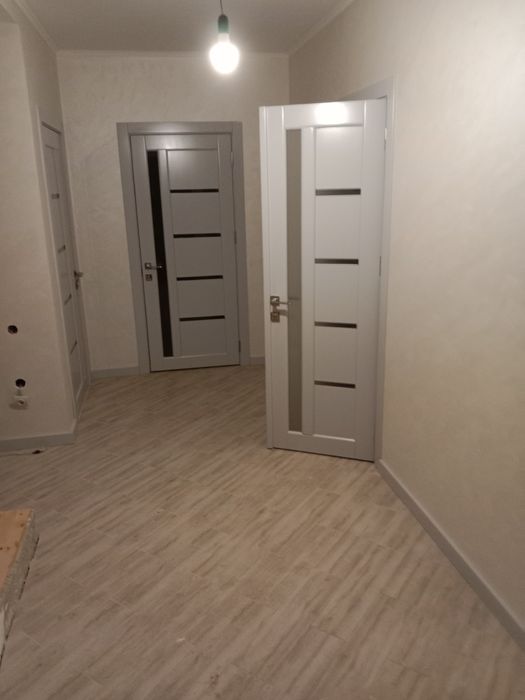 Виготовлення дверей.дерев'яні двері.Двері з масиву.