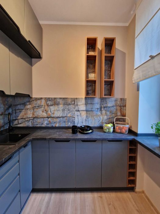 Komfortowa kawalerka w centrum.Karmelicka 1/AWF. Od zaraz.Stałe opłaty