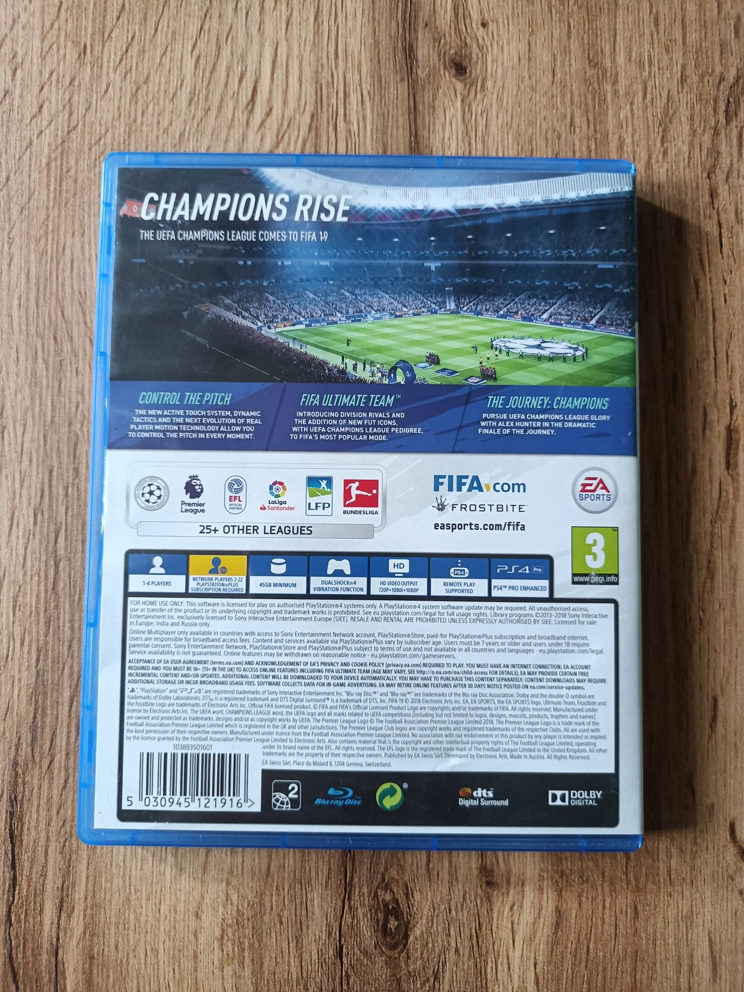 Gra FIFA 19 na PS4