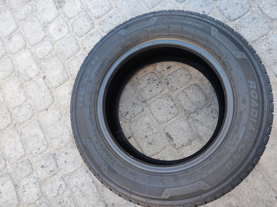 225.60.16c Dwie opony letnie Nexen Roadian CT8