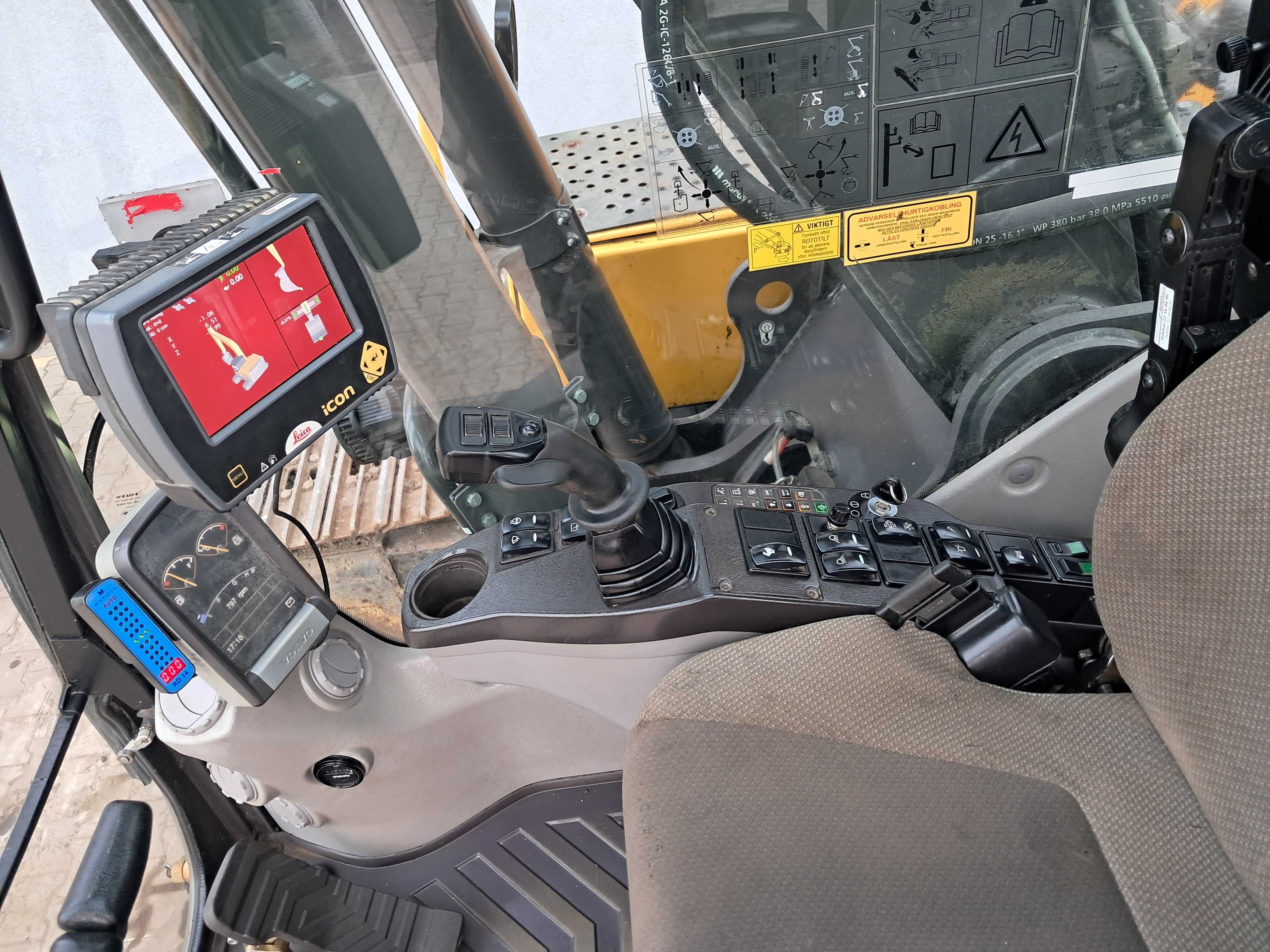 VOLVO EC220 DL Rototilt Indexator GPS 3D Leica Niwelacja Terenu