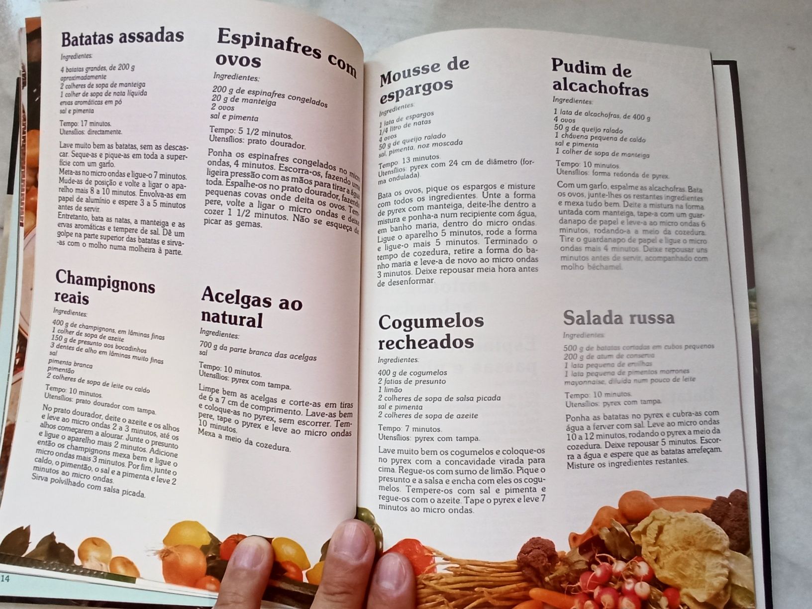 Livro de receitas culinárias dos anos 80 - Retro, vintage