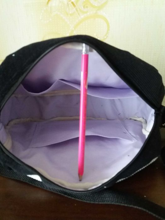 Сумка через плечо.