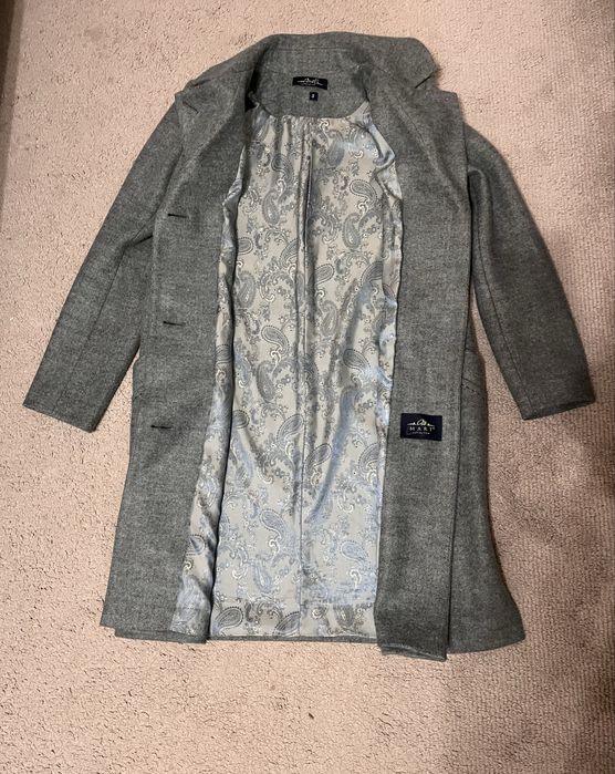 Продам пальто на осінь