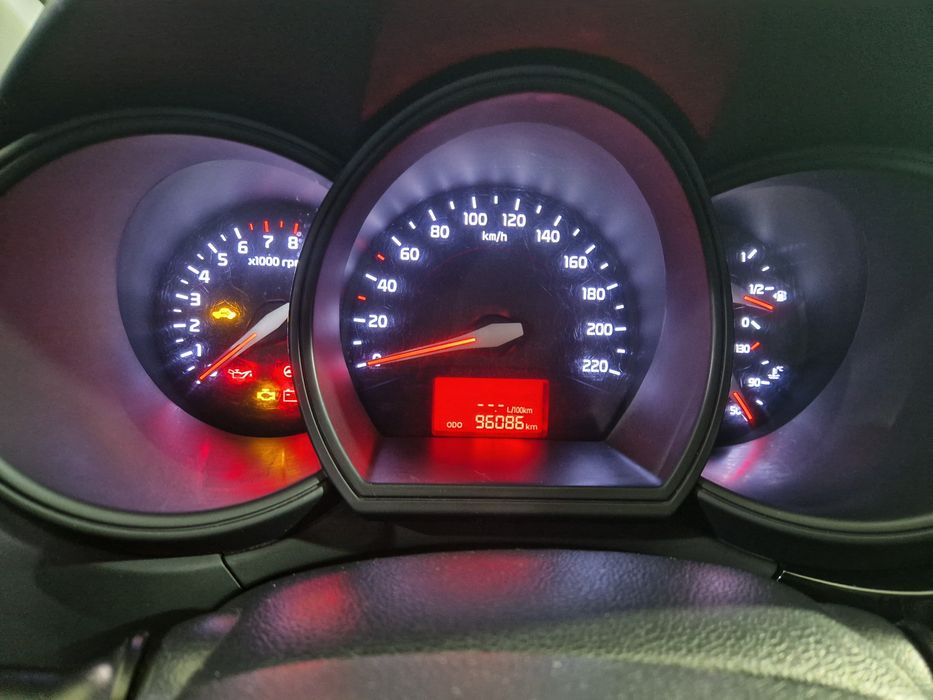 KIA RIO 2017 1.4 газ бензин обмен