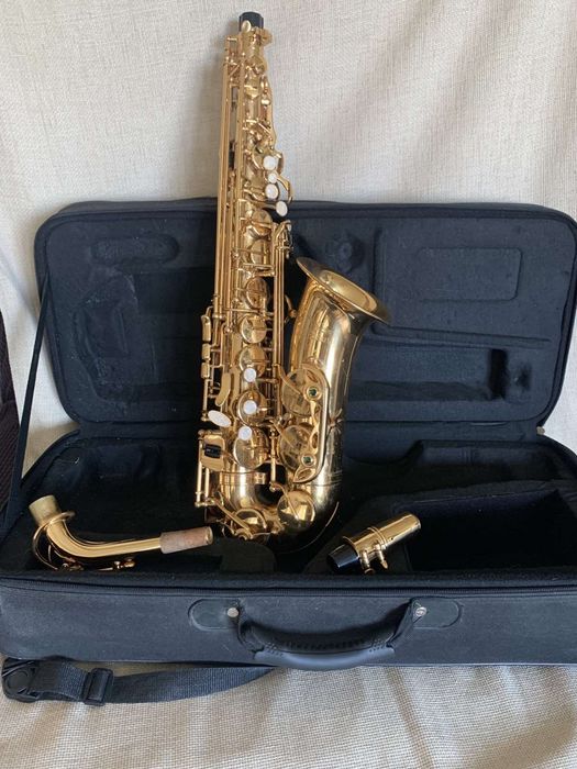 Продам саксафон альт