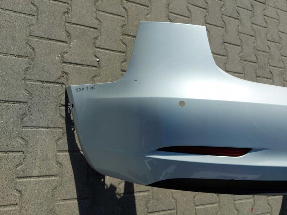 Tesla Model 3 бампер задній рест дорест