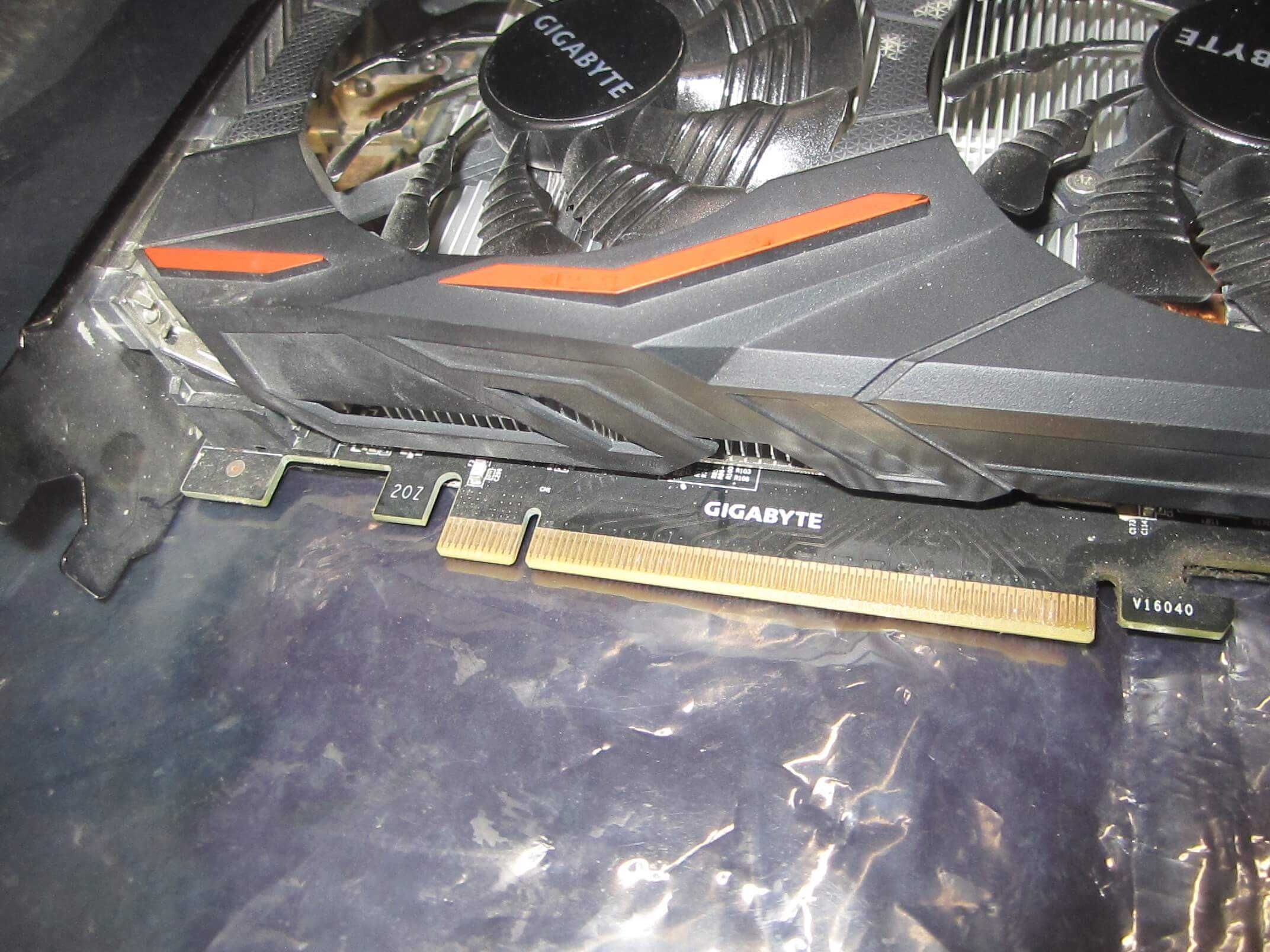 Игровая видеокарта GIGABYTE GeForce GTX 1080 Windforce OC 8G