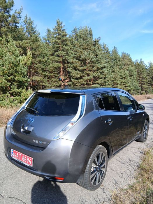 Ніссан  ліф 2013 Tekna