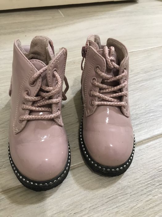 Продам взуття дитяче в асортименті