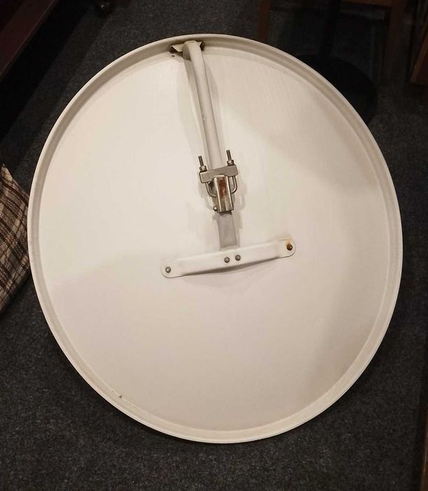 Супутниковий комплект - тарілка, головка, тюнер