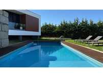 Moradia T4 Independente com Piscina na Maia