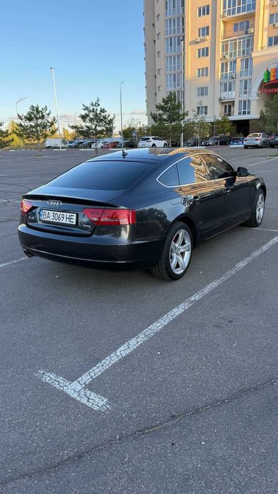 Audi A5 2011 г,1.8 т