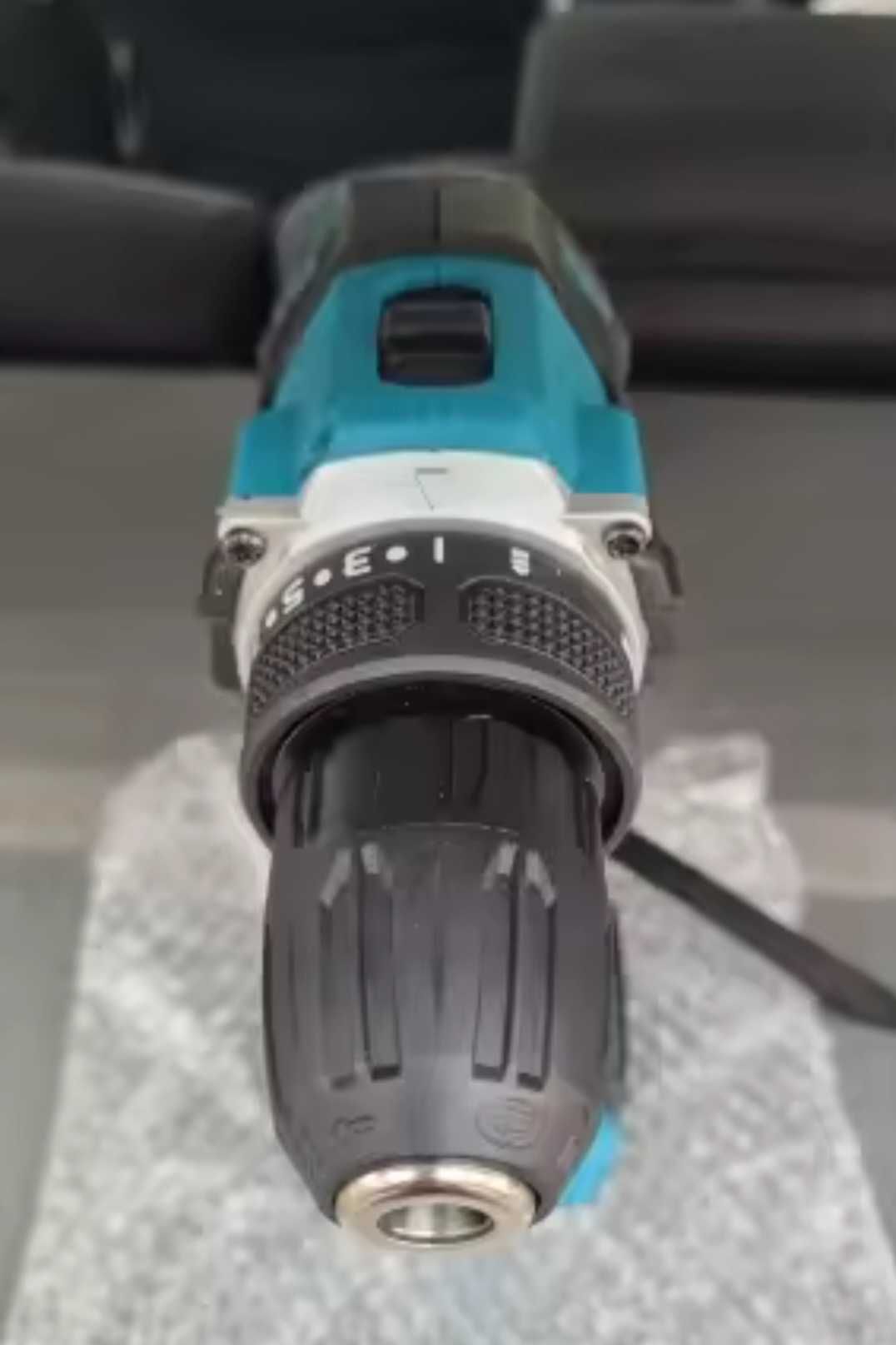 MAKITA aparafusadora