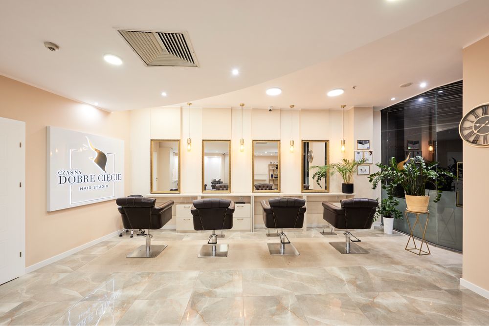 Odstąpię salon fryzjerski – 80 m²