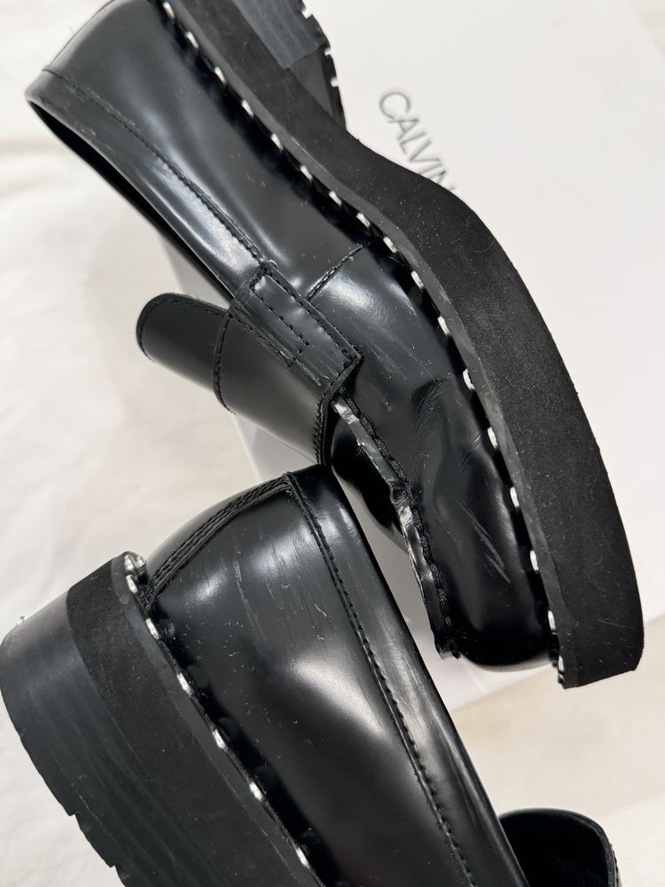 CK Nilce loafers czarne skórzane pótbuty z cwiekami 37 calvin klein