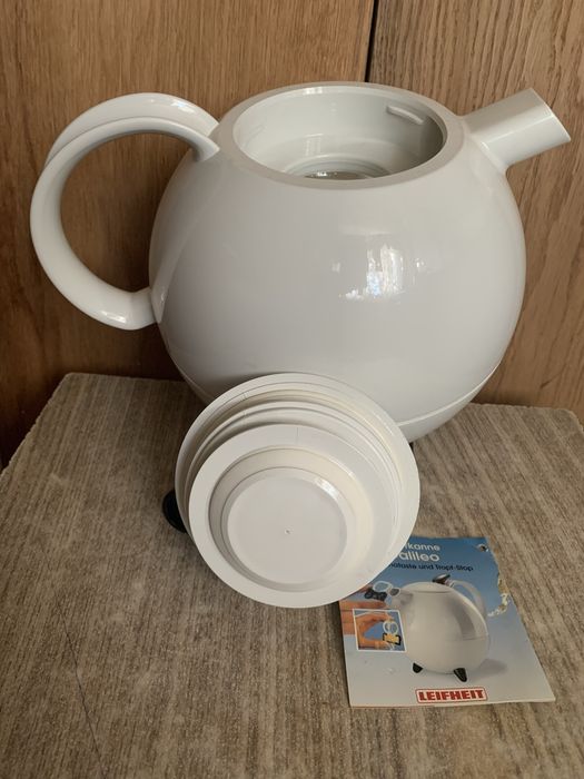 Термос-чайник Leifheit Galileo 0,75 l