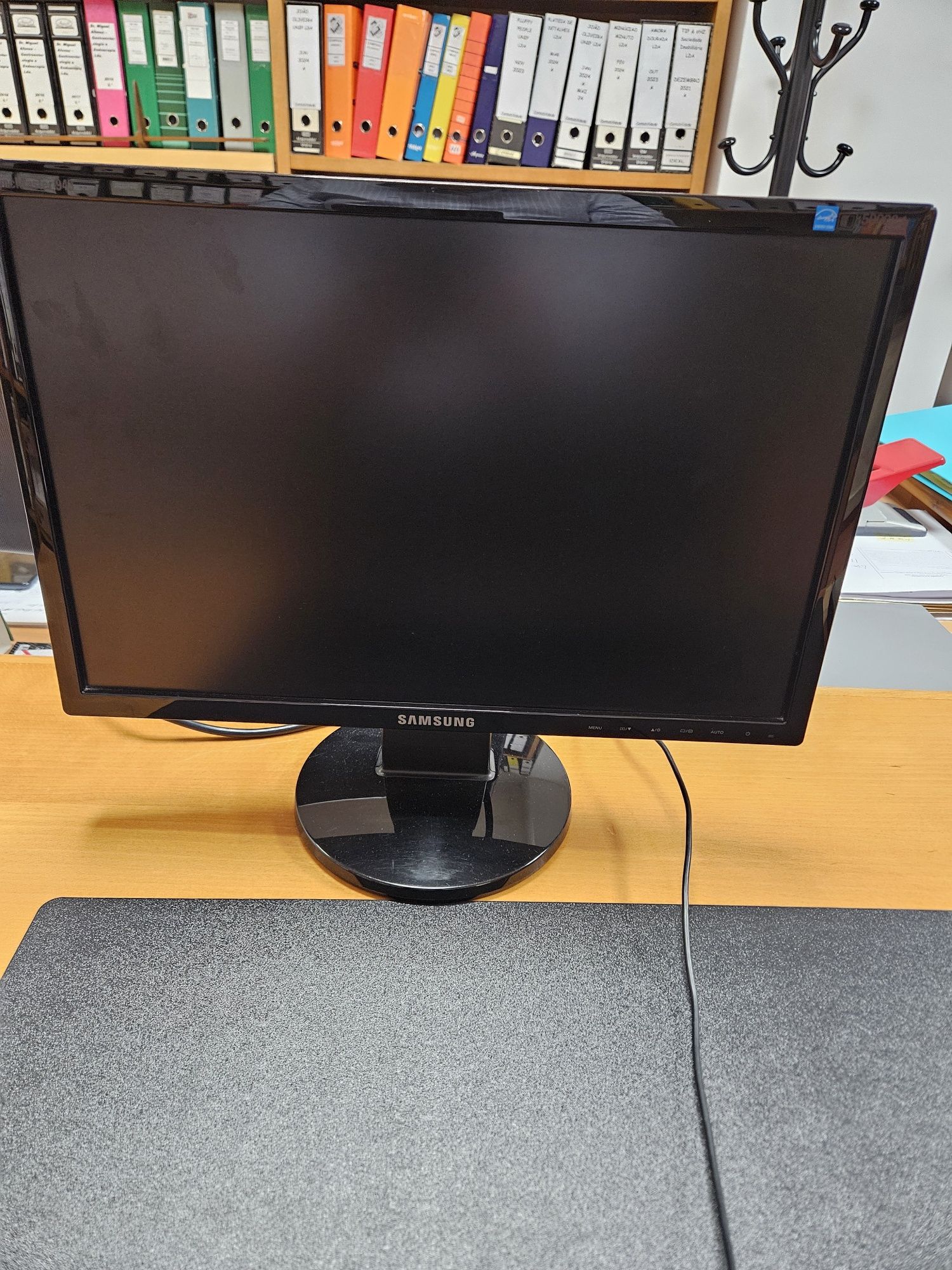 Monitor Samsung médio
