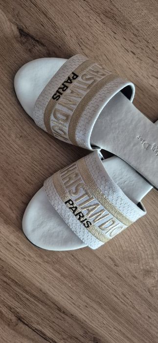 Klapki Christian Dior