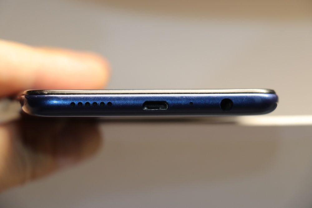 Samsung Galaxy A10s 2019 SM-A107F 2/32GB Blue, отличное состояние!