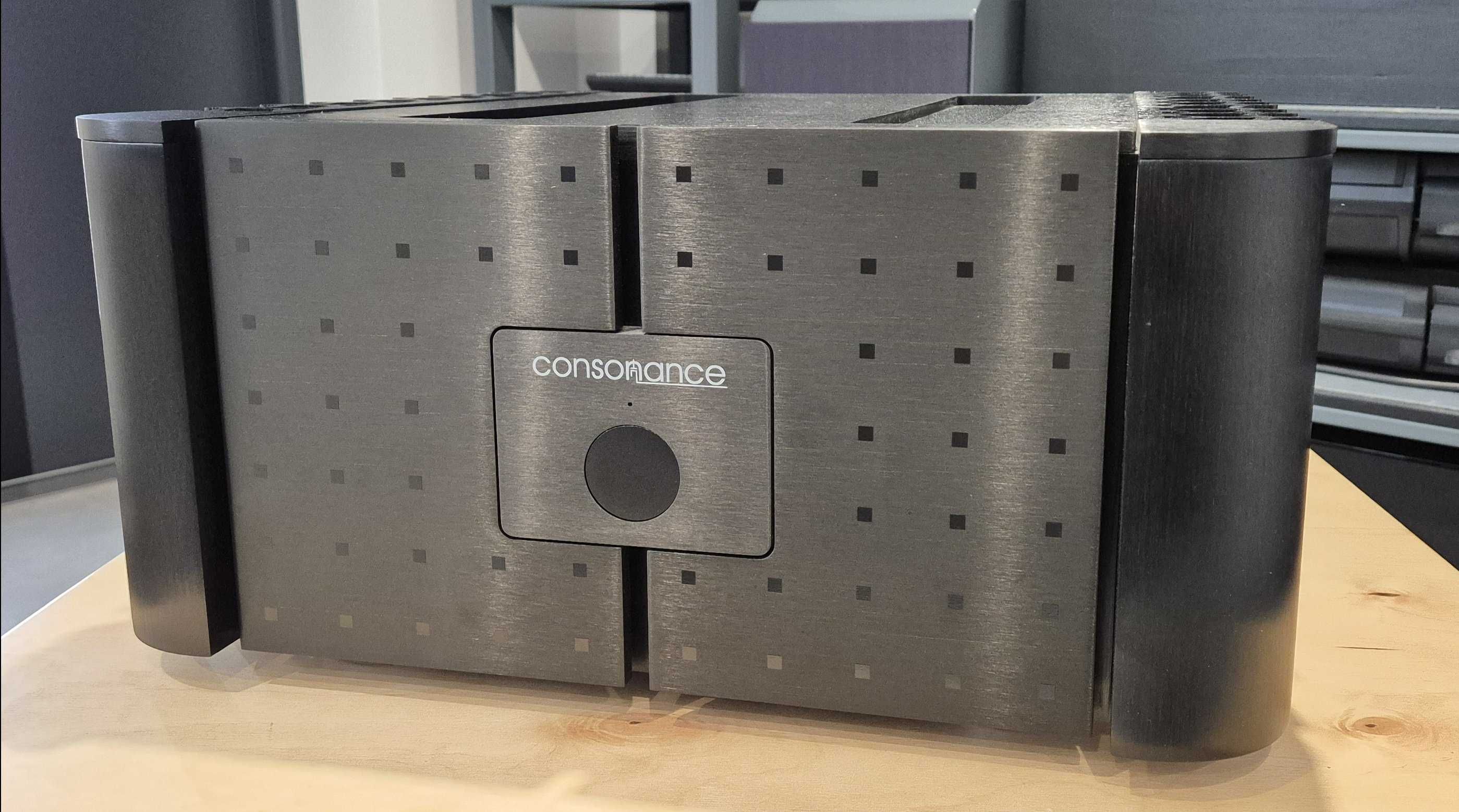 Opera Consonance a18P 2×200W 8Ω Dual Mono XLR/RCA  "Cool Class A"