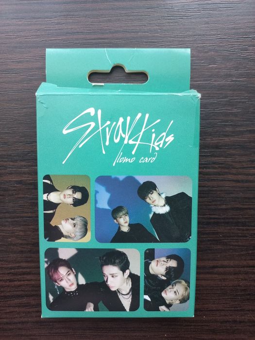 Карточки бойзбенд групи Stray Kids
