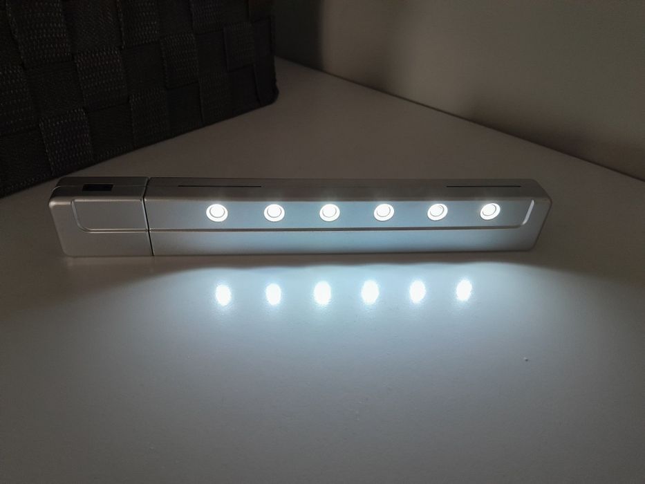 Lampka LED z czujnikiem ruchu. Wysyłka.