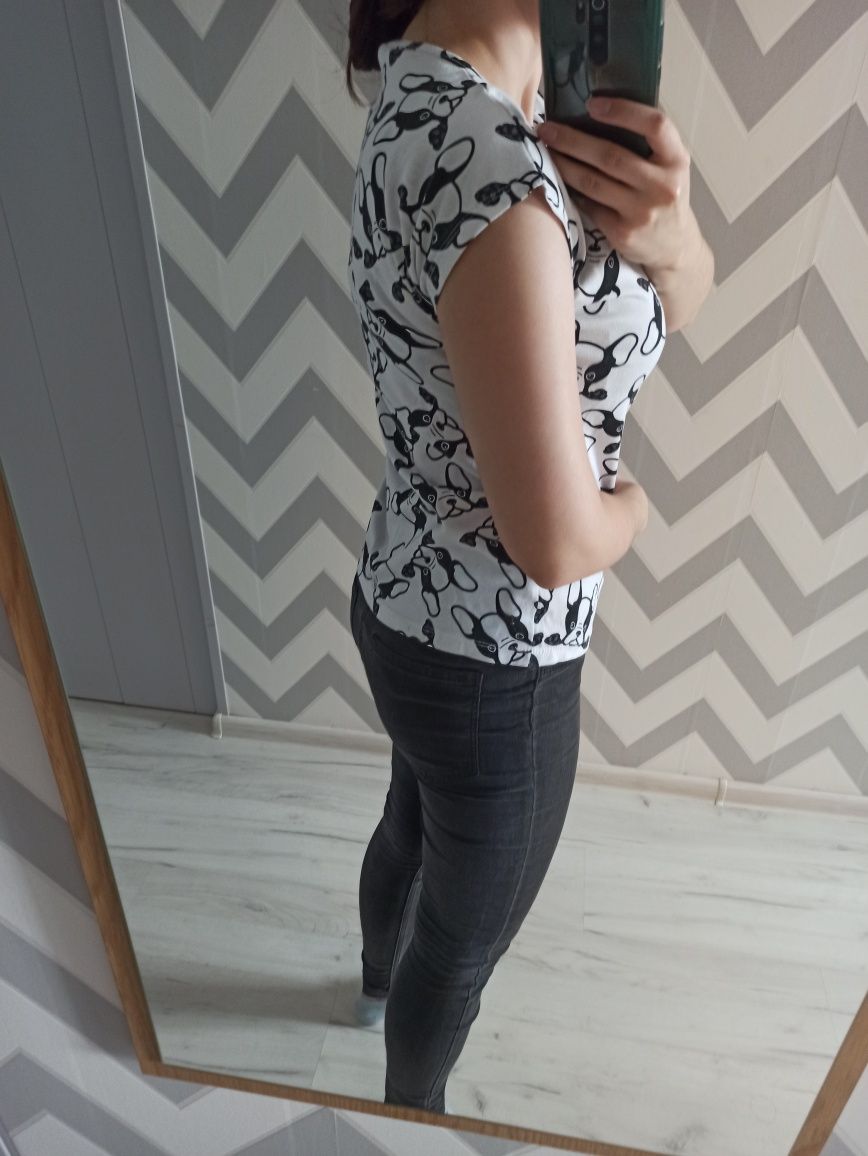 Tshirt z dwustronnym nadrukiem w psy