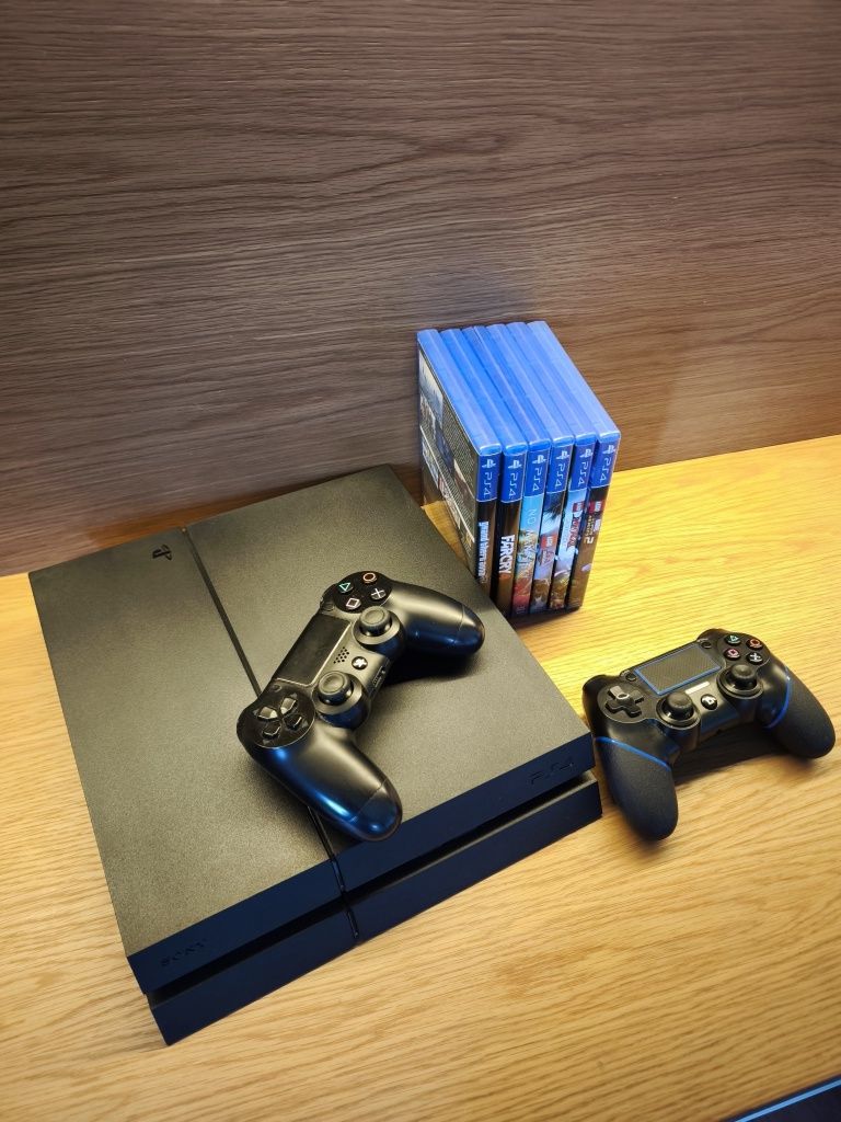 Playstation 4 + 2 comandos + 6 jogos