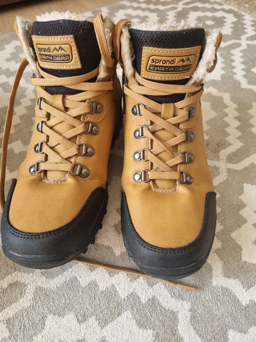 Зимние ботинки  Sprandi 37р.