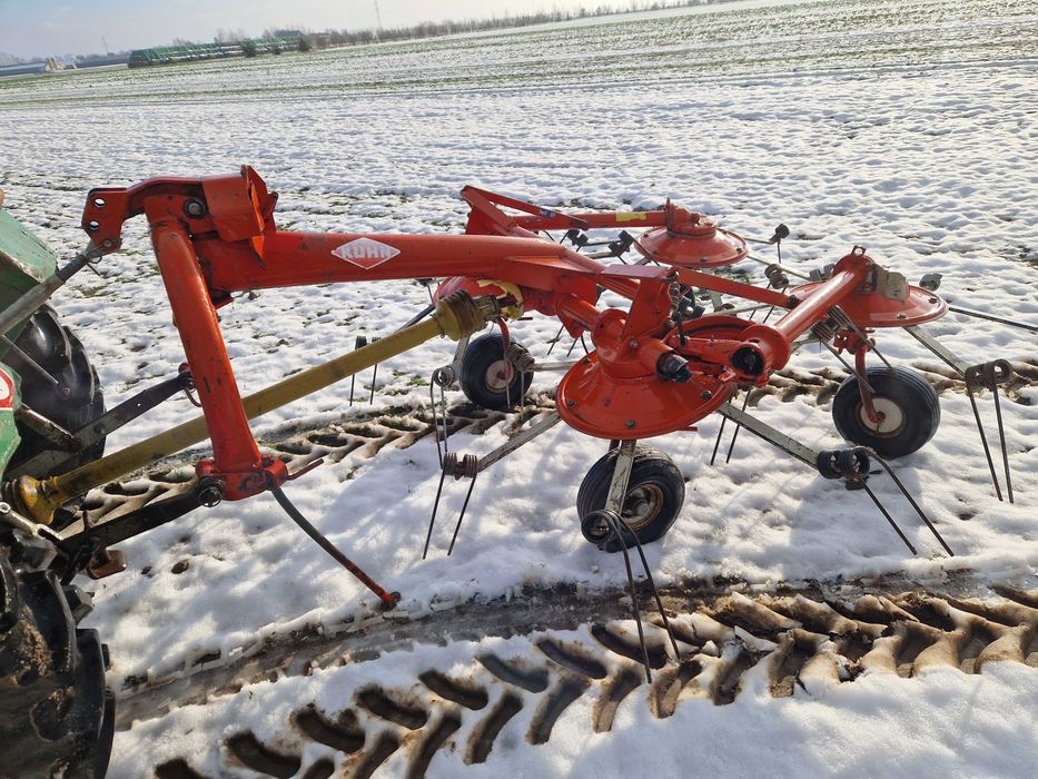 Przewracarka/ Przetrząsarka do siana kuhn 4.5m