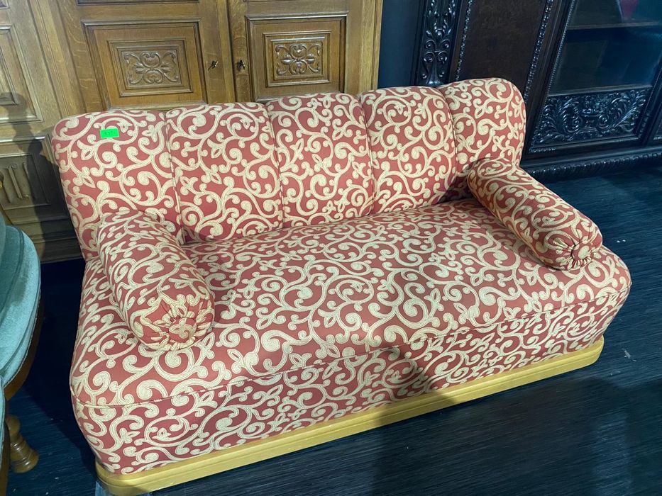 Stylowa Sofa z Niemiec | Klasyczna kanapa czerwono złota DOWÓZ
