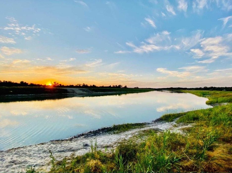Продаётся участок в Обуховке на закрытой территории пляж 100 метров