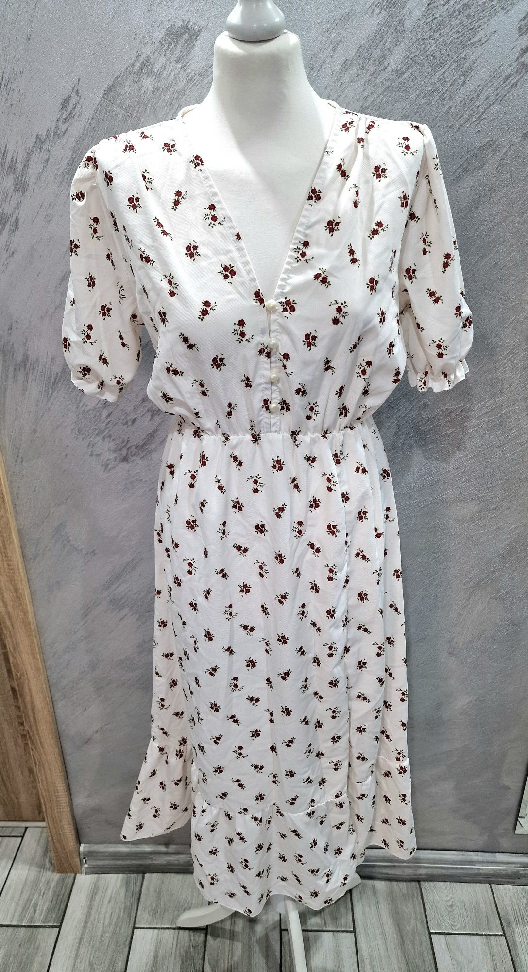Biała sukienka midi w kwiaty Włoska butik Komunia Chrzciny