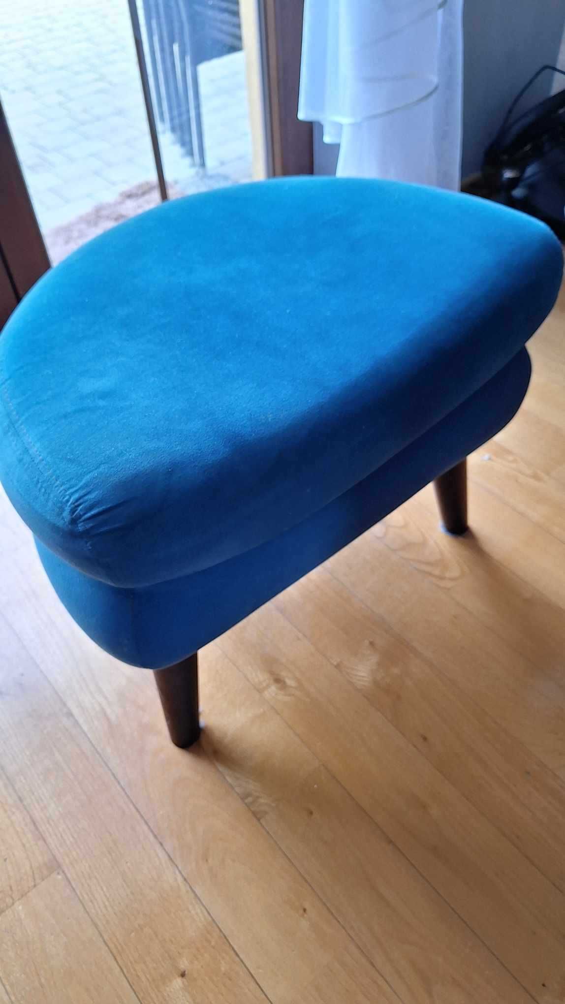 Komplet Mebli sofa, 2x fotel, pufa / Bydgoskie Meble