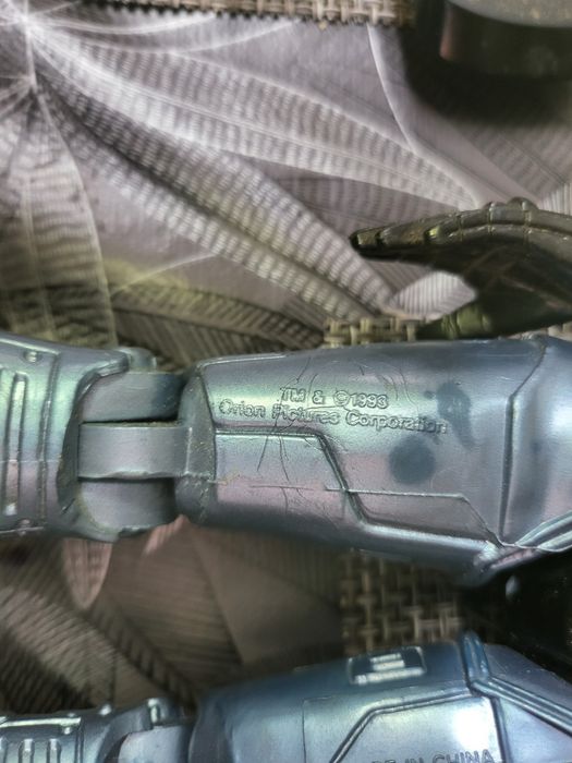 Boneco antigo articulado robocop que fala