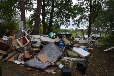 Opróżnianie mieszkań piwnic domów wywóz mebli śmieci gruzu
