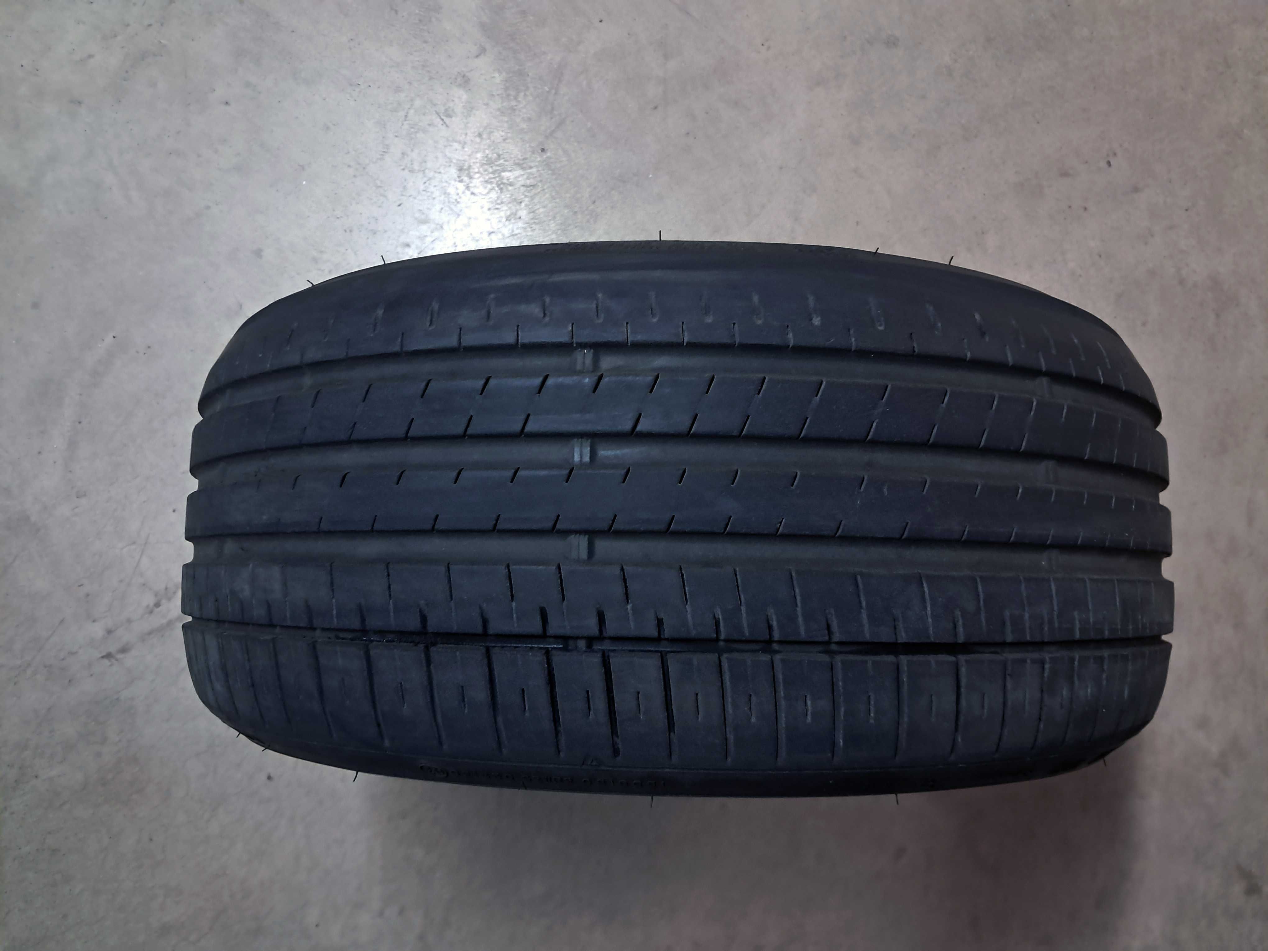 opona letnia Falken Azenis FK510 215/35 R19 stan idealny 6,5mm