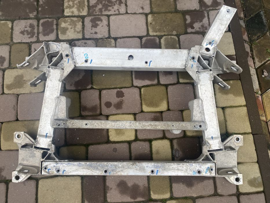 Подрамник tesla X