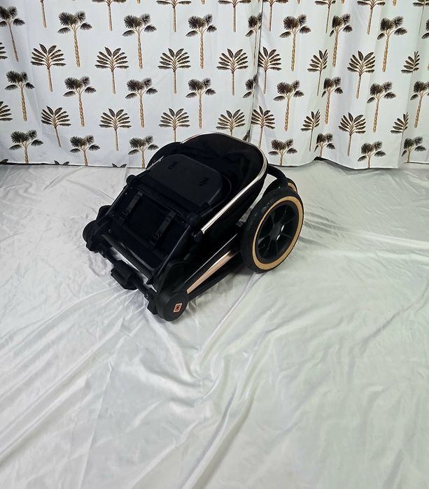 Wózek Moon Resea S Se 4w1