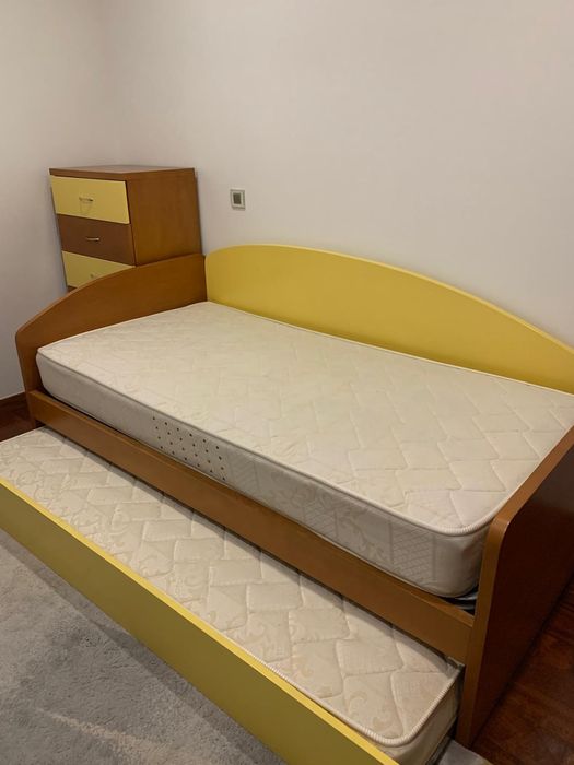 Cama solteiro e camiseiro
