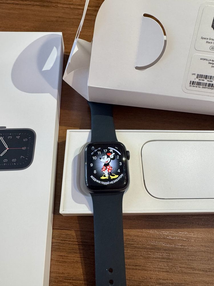 Apple watch SE 40mm black