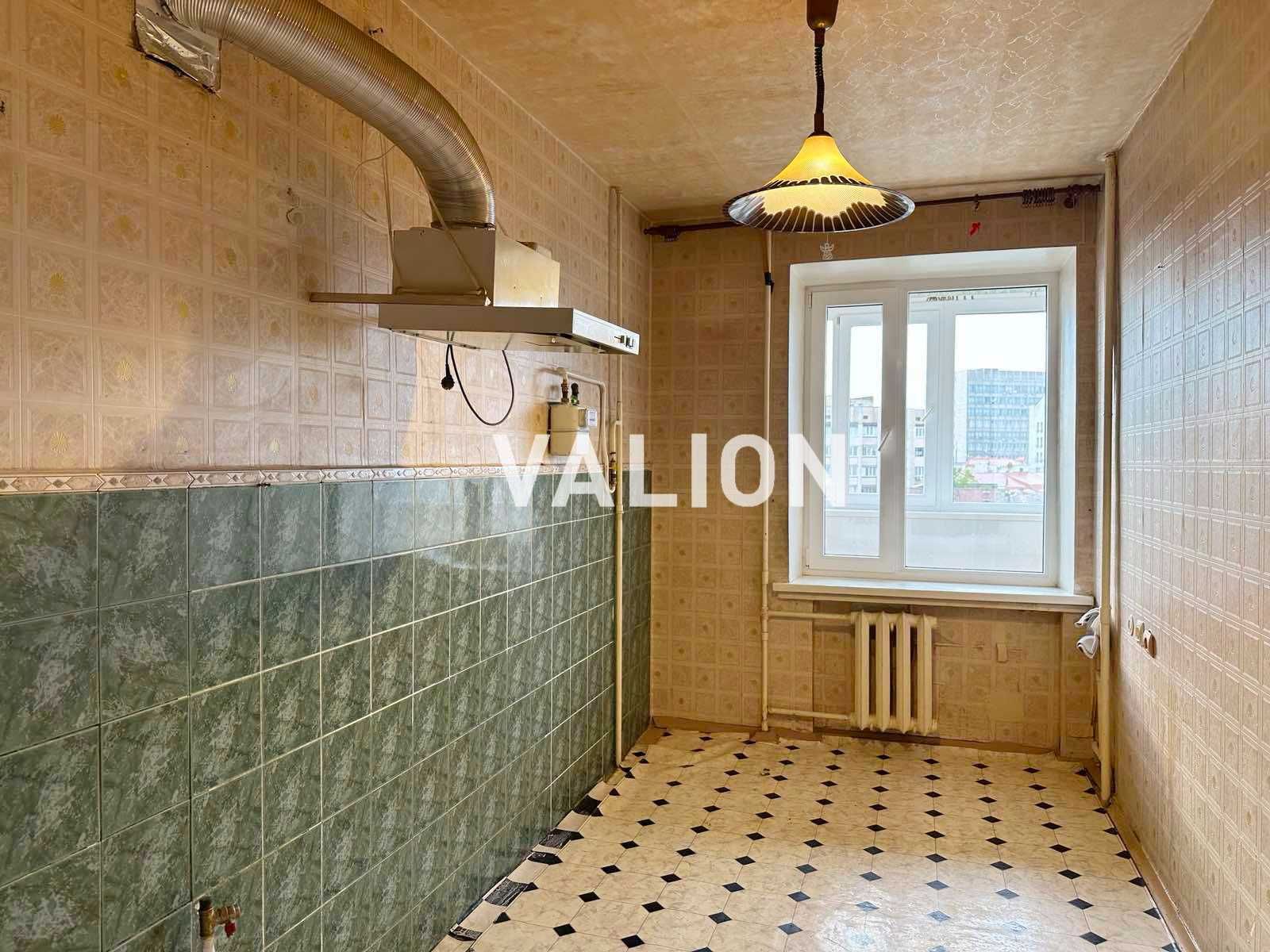 Продаж 2к квартири на вул. Омельяновича-Павленка (Суворова), 7. Без %