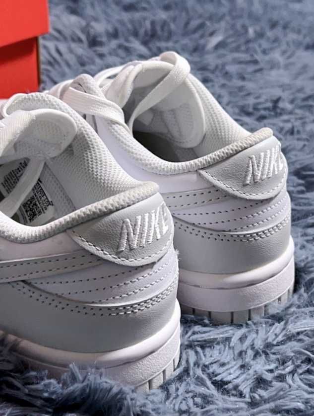 Nike Dunk Low Photon Dust (Women's)38.5-24.5CM