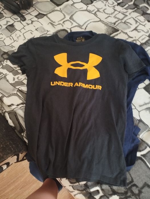 Продам футболку under armour