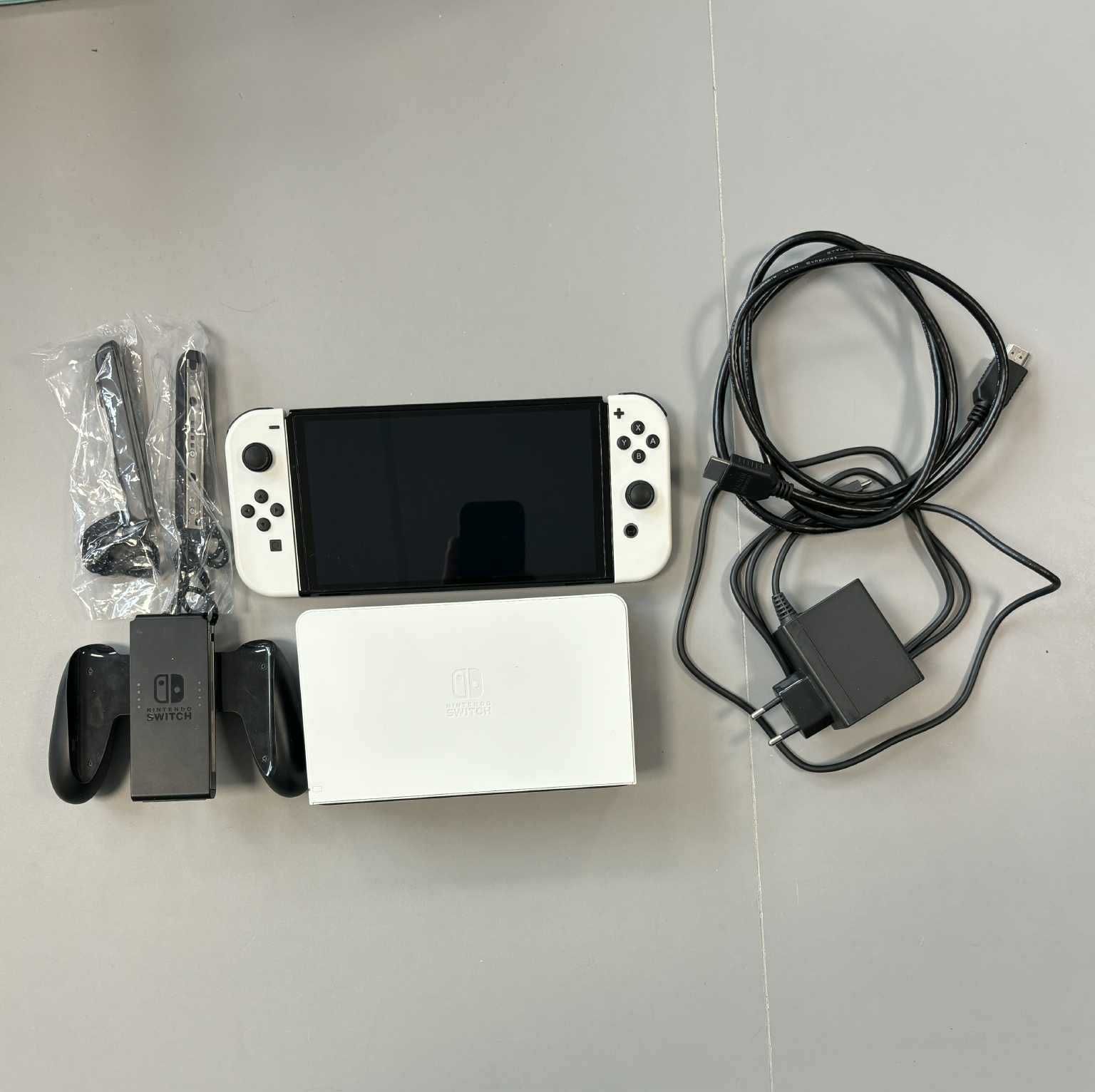 Nintendo Switch OLED Kierownica Etui Mario Kart 8 Deluxe