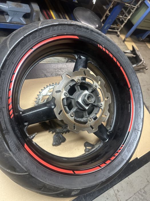 Yamaha R6 RJ03 Koło Felga Tarcza Oska zabierak zebatka komplet